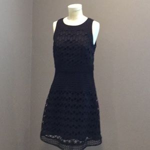 Ladylike shift dress in circles detail